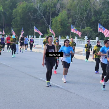 Runner Photo 7109143