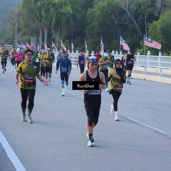 Runner Photo 7109165