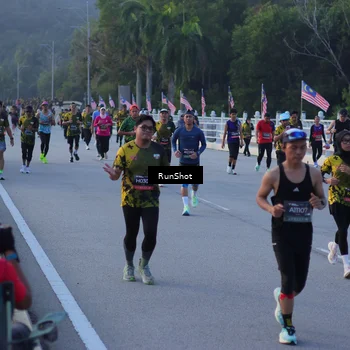 Runner Photo 7109170