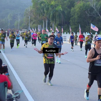 Runner Photo 7109172