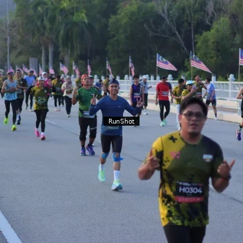 Runner Photo 7109191