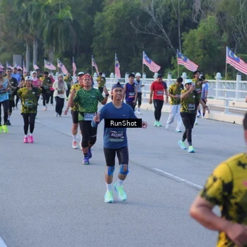 Runner Photo 7109192