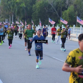 Runner Photo 7109195