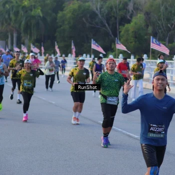 Runner Photo 7109200