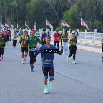 Runner Photo 7109205