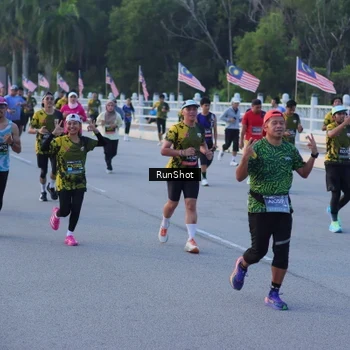 Runner Photo 7109209