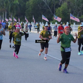 Runner Photo 7109211