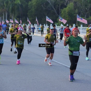 Runner Photo 7109213