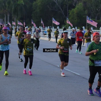 Runner Photo 7109215