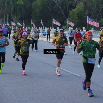 Runner Photo 7109238