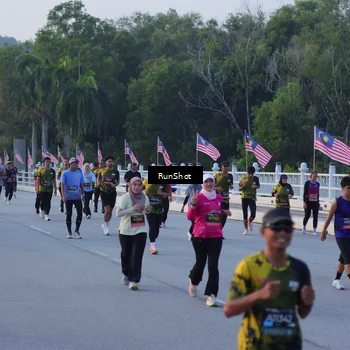 Runner Photo 7109257