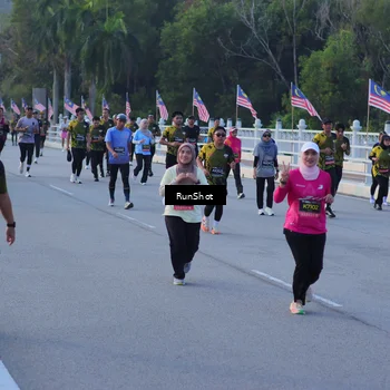 Runner Photo 7109266