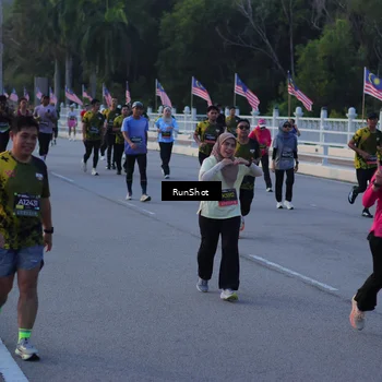 Runner Photo 7109276