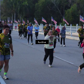 Runner Photo 7109277