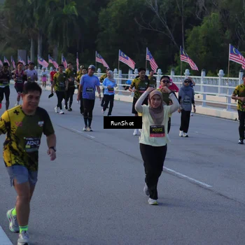Runner Photo 7109279