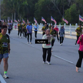 Runner Photo 7109281