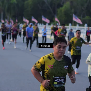 Runner Photo 7109295