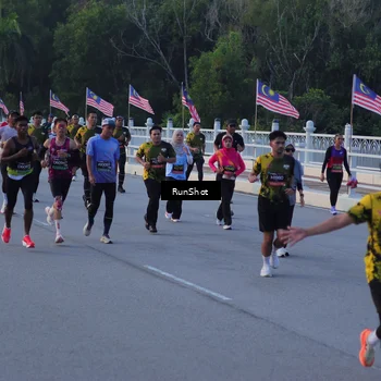 Runner Photo 7109301