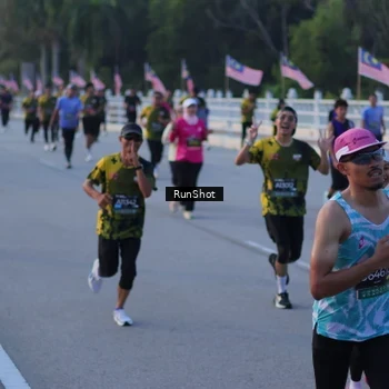 Runner Photo 7109307