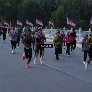 Runner Photo 7109308
