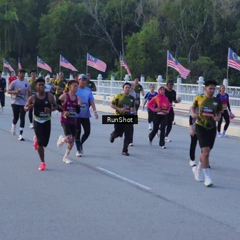 Runner Photo 7109309