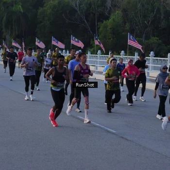 Runner Photo 7109310