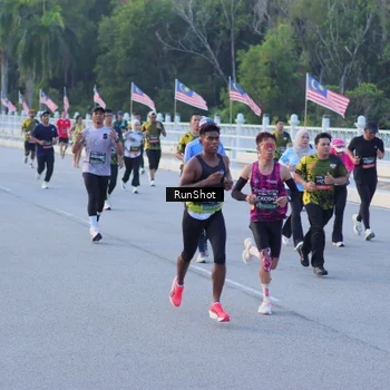 Runner Photo 7109316
