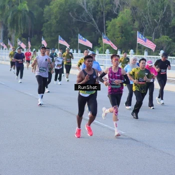 Runner Photo 7109318