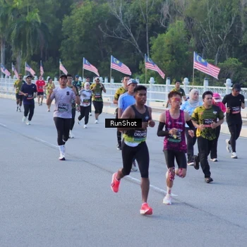 Runner Photo 7109319