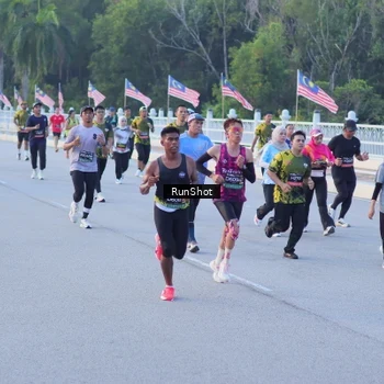 Runner Photo 7109320