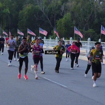 Runner Photo 7109321