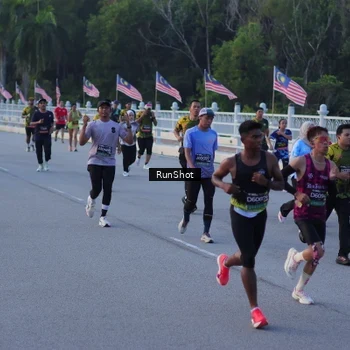 Runner Photo 7109322