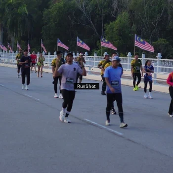 Runner Photo 7109325