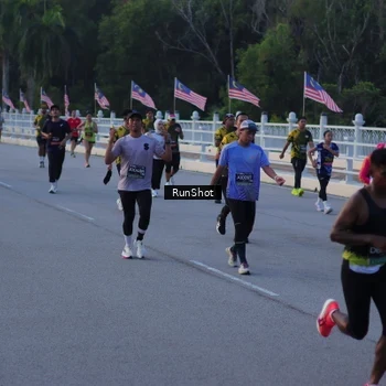 Runner Photo 7109326