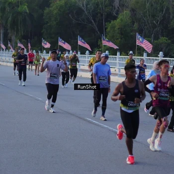 Runner Photo 7109327