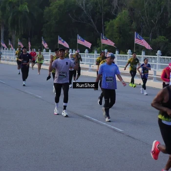 Runner Photo 7109331