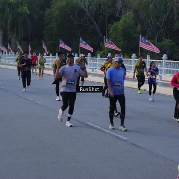Runner Photo 7109333