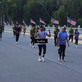 Runner Photo 7109336