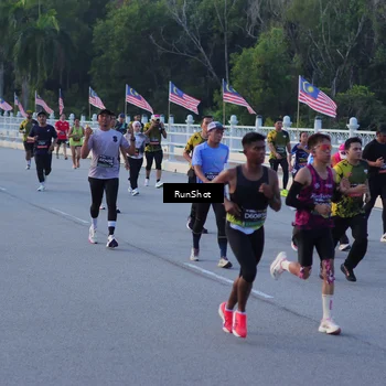 Runner Photo 7109337