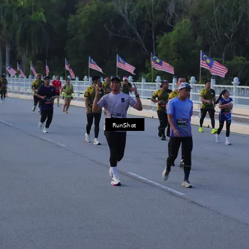 Runner Photo 7109338