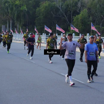 Runner Photo 7109341