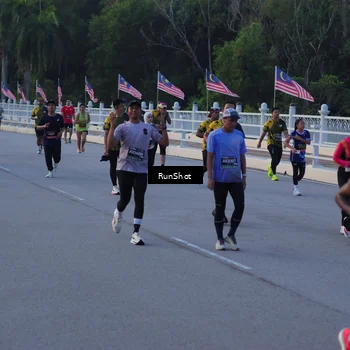 Runner Photo 7109343
