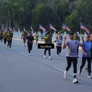 Runner Photo 7109345