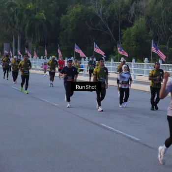 Runner Photo 7109351
