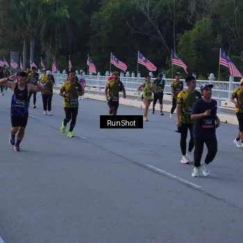 Runner Photo 7109368