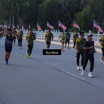 Runner Photo 7109369
