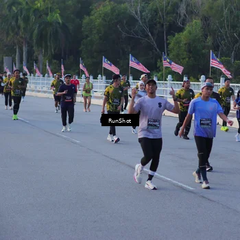 Runner Photo 7109372