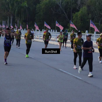 Runner Photo 7109373