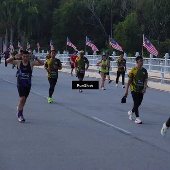 Runner Photo 7109374