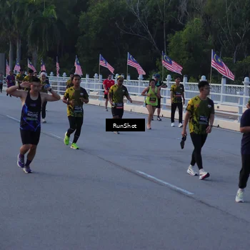 Runner Photo 7109376